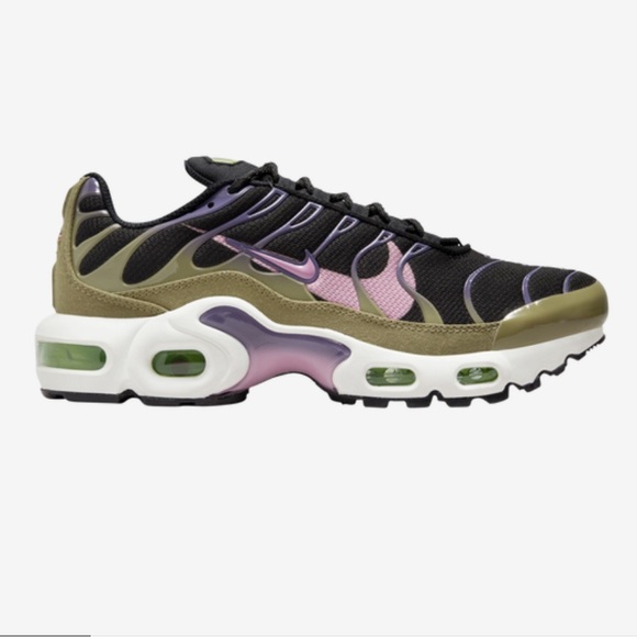NEW Nike Air Max Plus GS Black Purple DX3093-001 Size 5Y / 6.5 Women